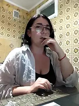 Explore our live girls sluts from our Custom and Multi clubs and checkout exclusive access to highly interactive content, such as shape, hair, titties, pussy type and many more.