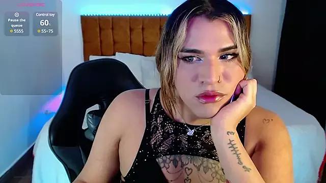 alexiaaross from StripChat is Freechat