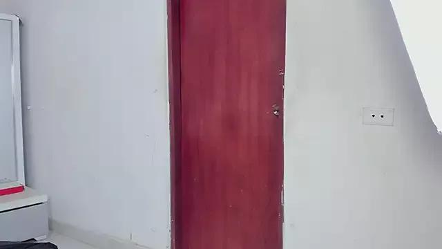 Alhana_pulido from StripChat