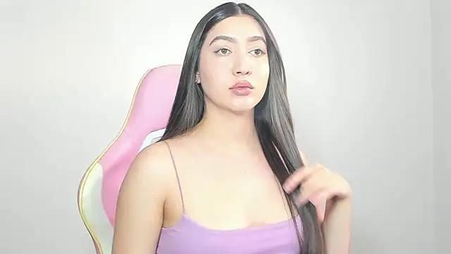 Explore our live girls sluts from our Custom and Multi clubs and checkout exclusive access to highly interactive content, such as shape, hair, titties, pussy type and many more.