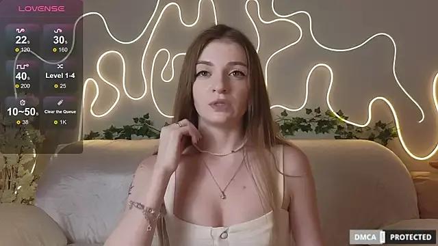 Explore our live girls sluts from our Custom and Multi clubs and checkout exclusive access to highly interactive content, such as shape, hair, titties, pussy type and many more.