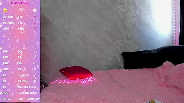 Explore our live girls sluts from our Custom and Multi clubs and checkout exclusive access to highly interactive content, such as shape, hair, titties, pussy type and many more.