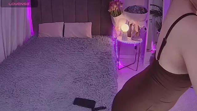 Alice_Bloome from StripChat is Freechat