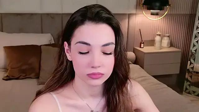 Explore our live girls sluts from our Custom and Multi clubs and checkout exclusive access to highly interactive content, such as shape, hair, titties, pussy type and many more.
