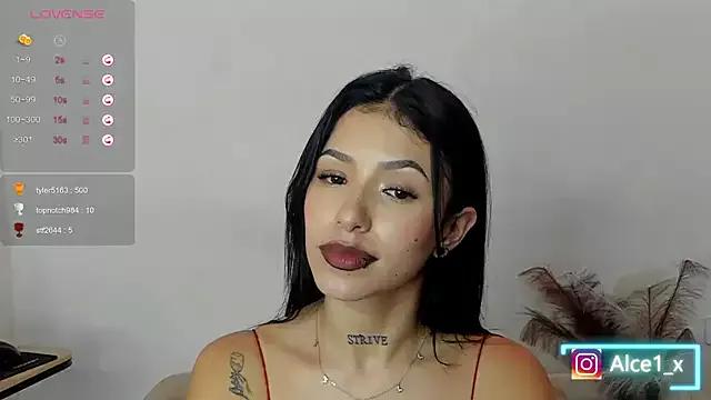 Explore our live girls sluts from our Custom and Multi clubs and checkout exclusive access to highly interactive content, such as shape, hair, titties, pussy type and many more.