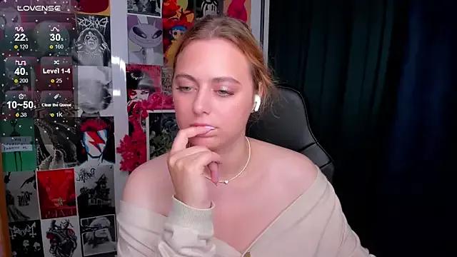 Explore our live girls sluts from our Custom and Multi clubs and checkout exclusive access to highly interactive content, such as shape, hair, titties, pussy type and many more.