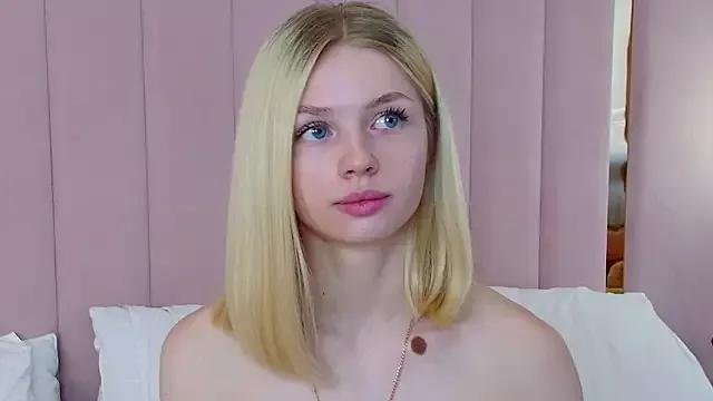 Explore our live girls sluts from our Custom and Multi clubs and checkout exclusive access to highly interactive content, such as shape, hair, titties, pussy type and many more.