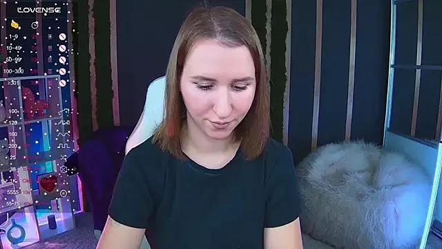 AliceBYKiss from StripChat is Freechat