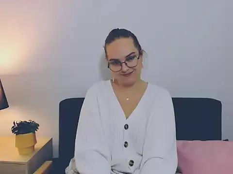 Explore our live girls sluts from our Custom and Multi clubs and checkout exclusive access to highly interactive content, such as shape, hair, titties, pussy type and many more.
