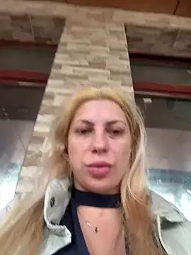 Explore our live girls sluts from our Custom and Multi clubs and checkout exclusive access to highly interactive content, such as shape, hair, titties, pussy type and many more.