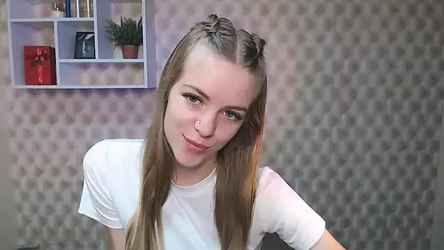 AliceFlirtt_ from StripChat is Freechat