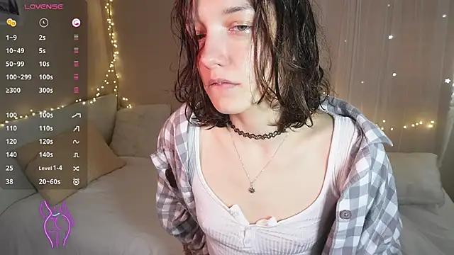 Explore our live girls sluts from our Custom and Multi clubs and checkout exclusive access to highly interactive content, such as shape, hair, titties, pussy type and many more.