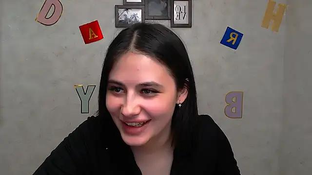 Explore our live girls sluts from our Custom and Multi clubs and checkout exclusive access to highly interactive content, such as shape, hair, titties, pussy type and many more.