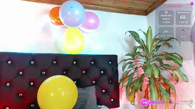 AliciaWhite from StripChat is Freechat