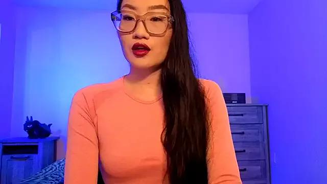 Aliciaz3 from StripChat is Freechat