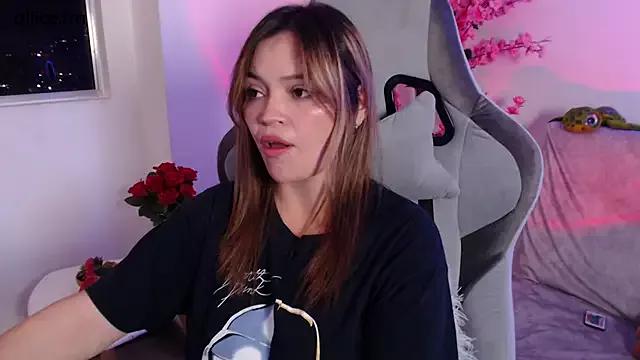 aliiceFM from StripChat