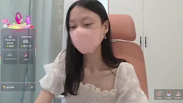 AlinaBaby_T from StripChat is Freechat