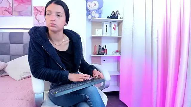 alinablush from StripChat is Freechat