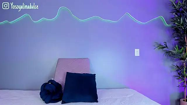 AlinaSweett_ from StripChat is Freechat