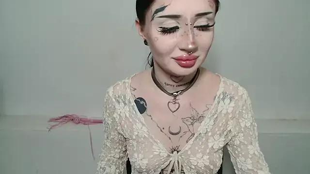 Explore our live girls sluts from our Custom and Multi clubs and checkout exclusive access to highly interactive content, such as shape, hair, titties, pussy type and many more.