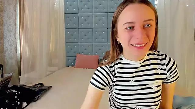 Explore our live girls sluts from our Custom and Multi clubs and checkout exclusive access to highly interactive content, such as shape, hair, titties, pussy type and many more.