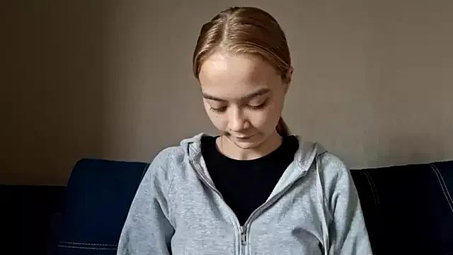 ALISALISAAS from StripChat is Freechat