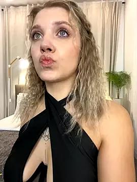 AlisaMyers from StripChat is Freechat