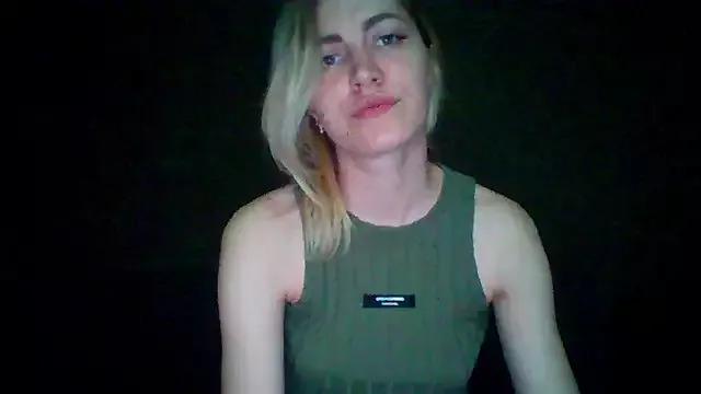 AlisaStack from StripChat is Freechat