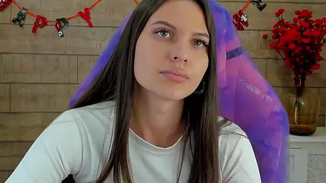 Explore our live girls sluts from our Custom and Multi clubs and checkout exclusive access to highly interactive content, such as shape, hair, titties, pussy type and many more.