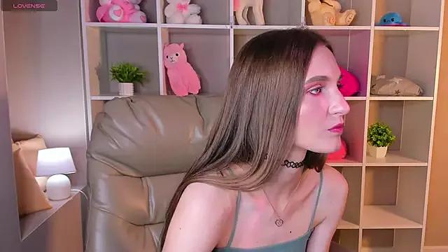 Explore our live girls sluts from our Custom and Multi clubs and checkout exclusive access to highly interactive content, such as shape, hair, titties, pussy type and many more.