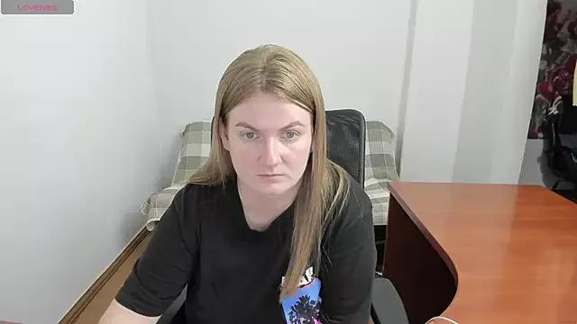 Alisha_Skyes from StripChat is Freechat