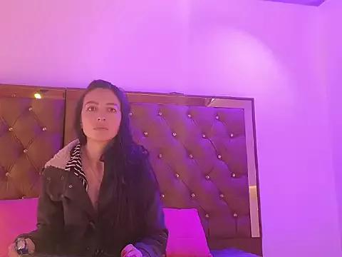 Explore our live girls sluts from our Custom and Multi clubs and checkout exclusive access to highly interactive content, such as shape, hair, titties, pussy type and many more.
