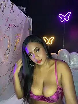 Explore our live girls sluts from our Custom and Multi clubs and checkout exclusive access to highly interactive content, such as shape, hair, titties, pussy type and many more.