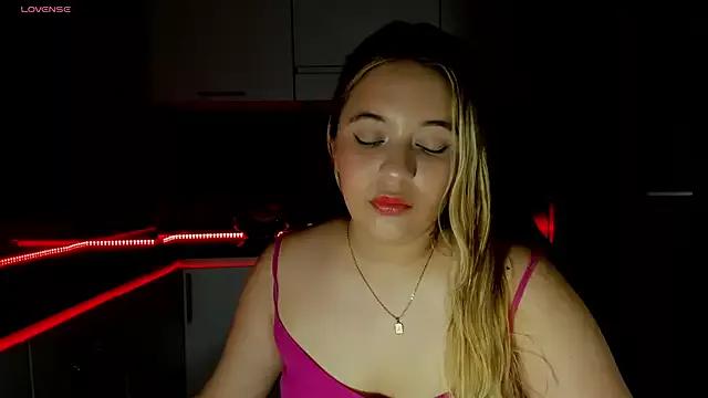 alissa_roggers from StripChat is Freechat