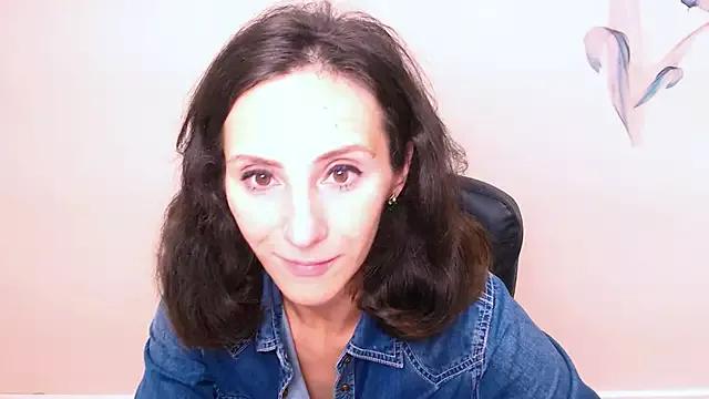 AlissaJersi from StripChat is Freechat