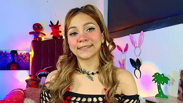 Explore our live girls sluts from our Custom and Multi clubs and checkout exclusive access to highly interactive content, such as shape, hair, titties, pussy type and many more.