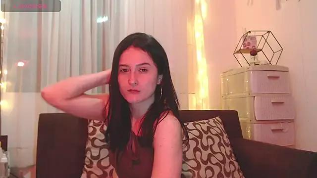 AlissonnFoxx from StripChat is Freechat