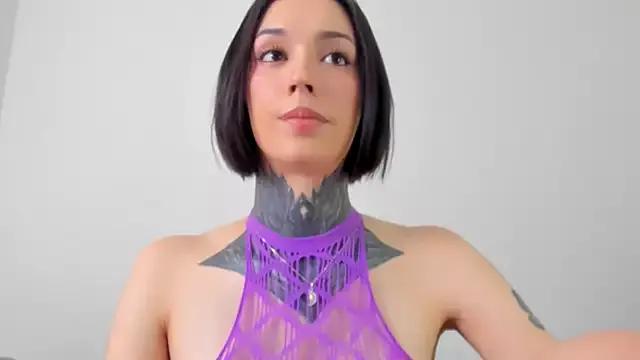All_yours555 from StripChat