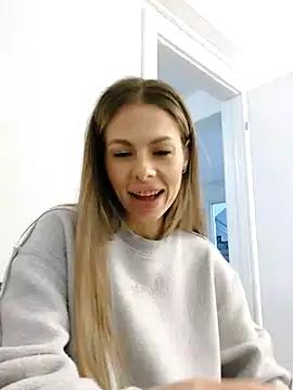 Explore our live girls sluts from our Custom and Multi clubs and checkout exclusive access to highly interactive content, such as shape, hair, titties, pussy type and many more.