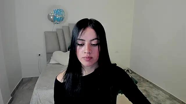 Explore our live girls sluts from our Custom and Multi clubs and checkout exclusive access to highly interactive content, such as shape, hair, titties, pussy type and many more.