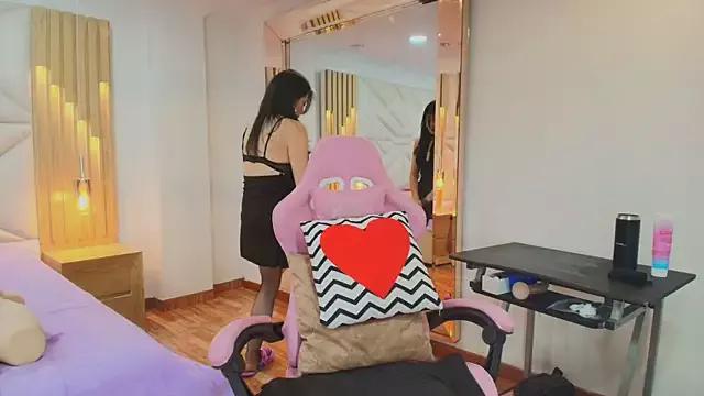 Explore our live girls sluts from our Custom and Multi clubs and checkout exclusive access to highly interactive content, such as shape, hair, titties, pussy type and many more.