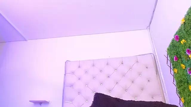 allyson_cute1 from StripChat