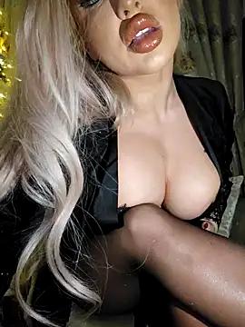 AlmaGraceX from StripChat