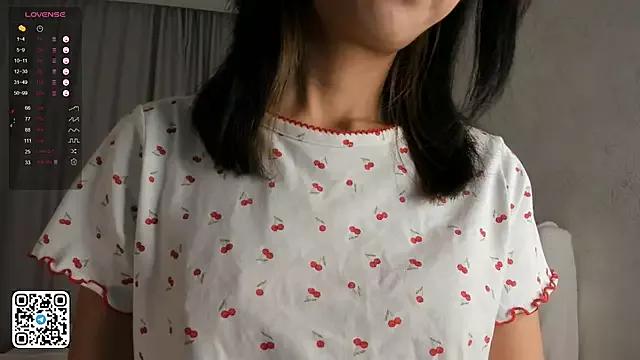AlodiaAxley on StripChat