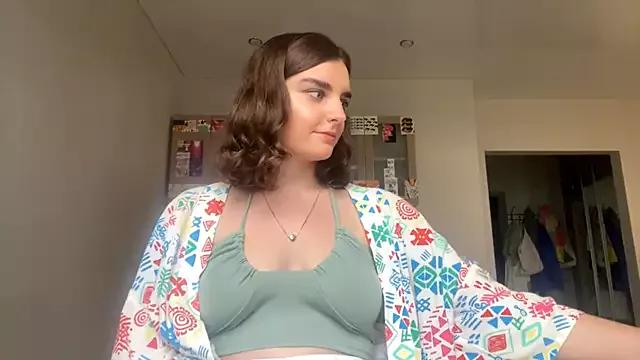 Explore our live girls sluts from our Custom and Multi clubs and checkout exclusive access to highly interactive content, such as shape, hair, titties, pussy type and many more.