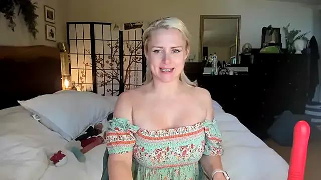 Photos of AlwaysAffirming from StripChat is Freechat