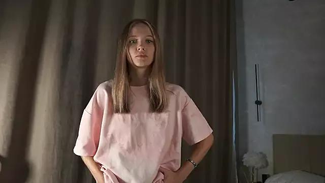 AlyssaSelmon from StripChat is Freechat