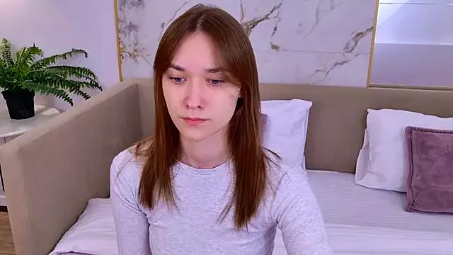 AmadaReine from StripChat