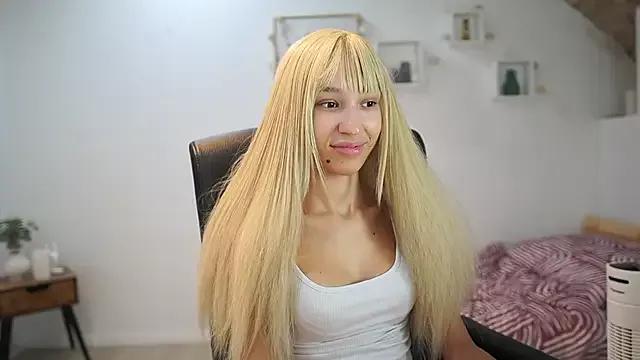 Amai__Liu from StripChat