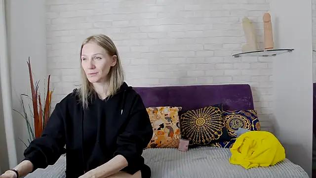 AmaliaMao from StripChat